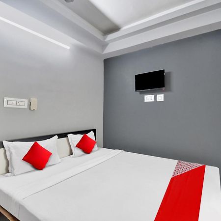 Super Hotel O Royal Empire Kalküta Dış mekan fotoğraf