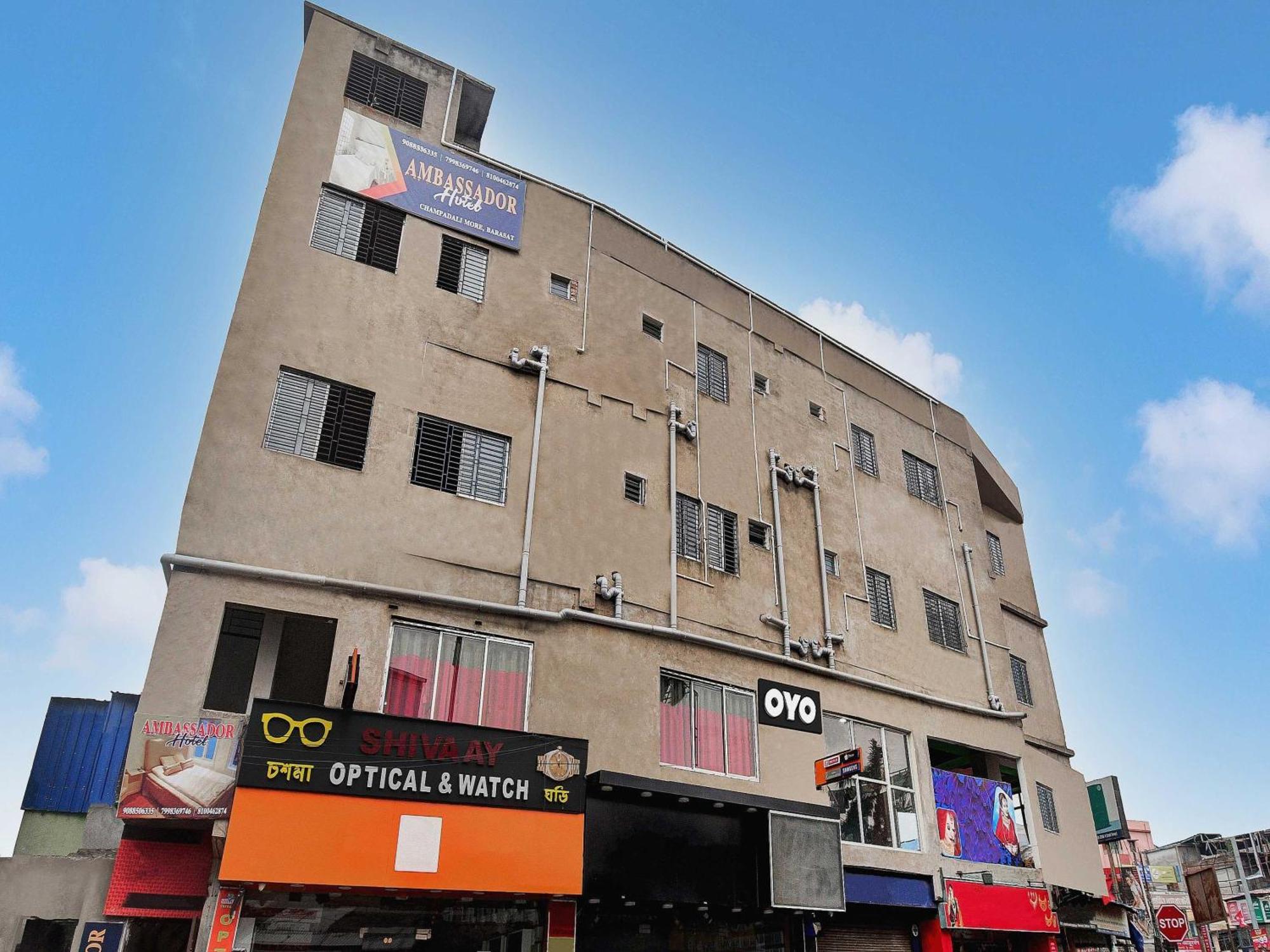 Super Hotel O Royal Empire Kalküta Dış mekan fotoğraf