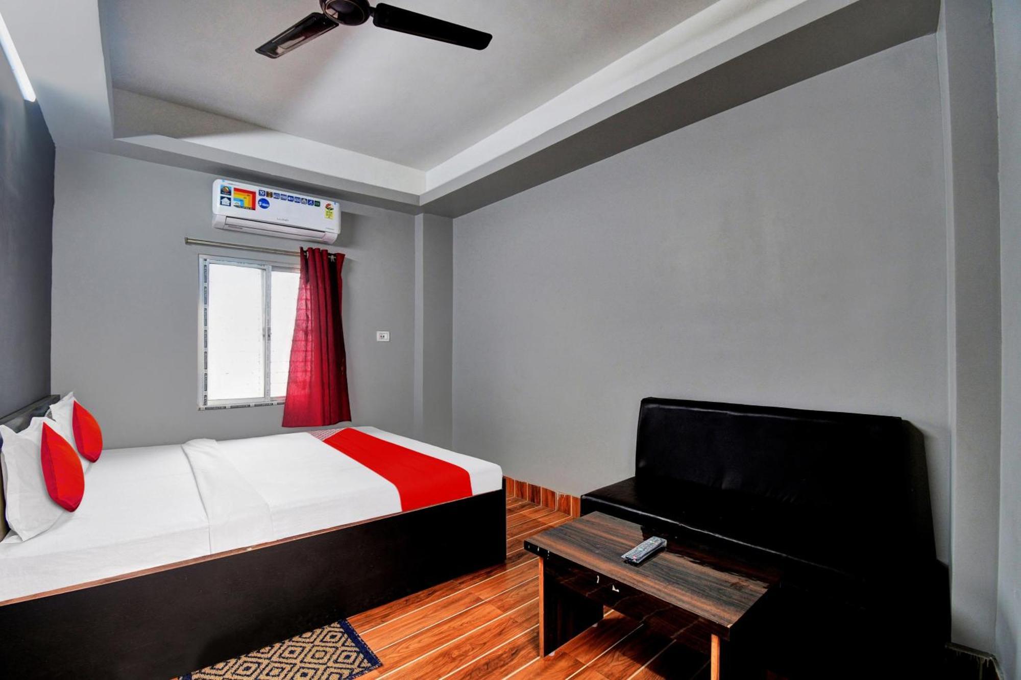 Super Hotel O Royal Empire Kalküta Dış mekan fotoğraf