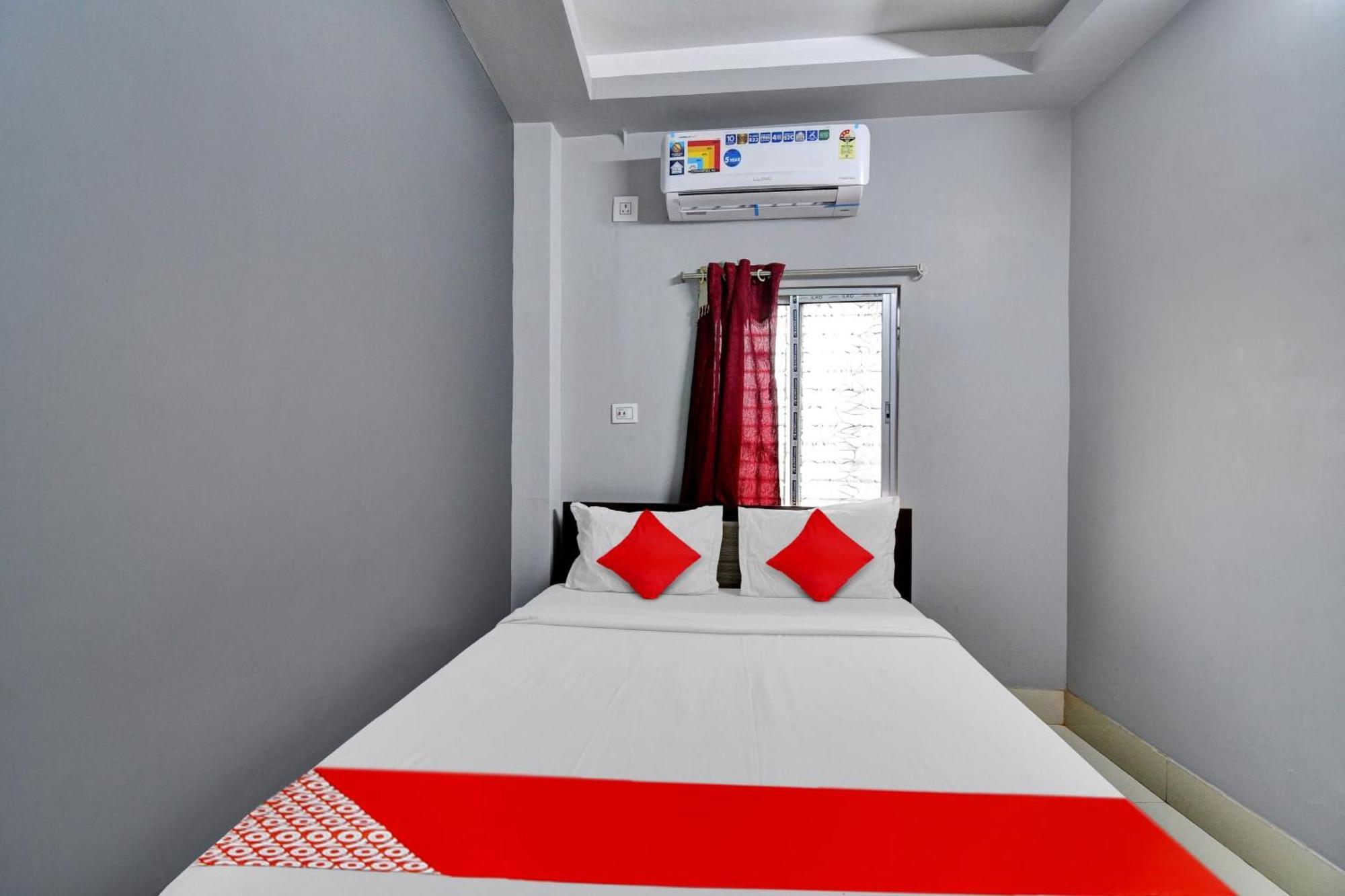 Super Hotel O Royal Empire Kalküta Dış mekan fotoğraf