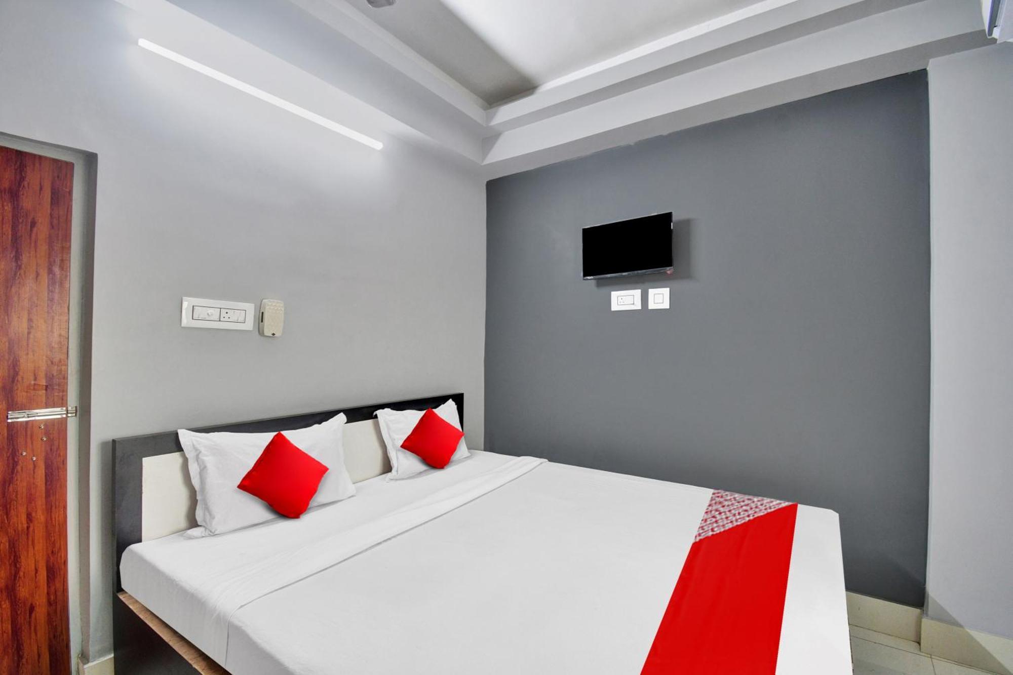 Super Hotel O Royal Empire Kalküta Dış mekan fotoğraf