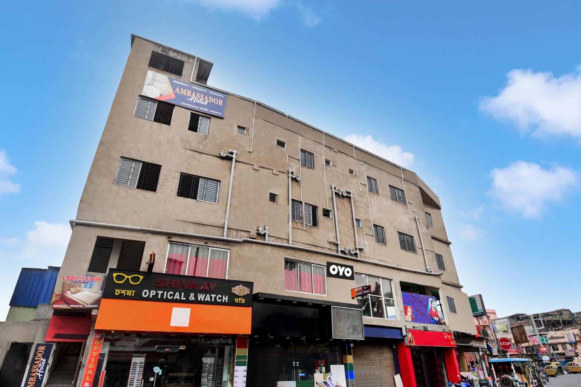 Super Hotel O Royal Empire Kalküta Dış mekan fotoğraf